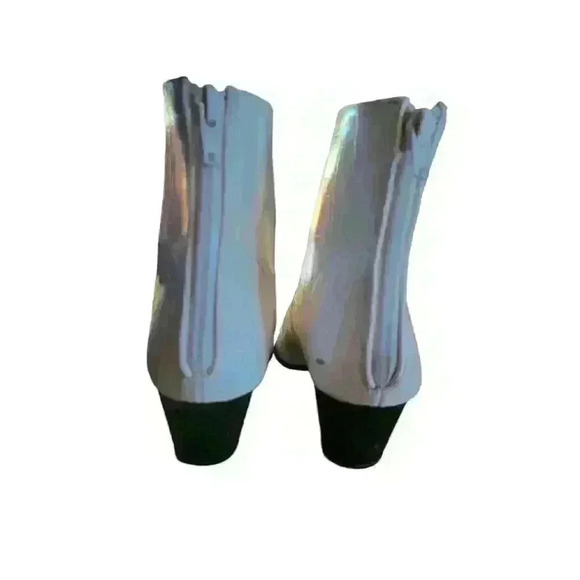 Qupid White Faux Leather Gator Embossed Block Heel Pointed Toe Booties Womens 7. - Picture 8 of 9